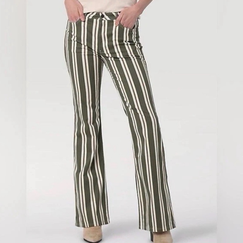 NWT Wrangler Women’s High Rise Fierce Moss Striped Flare Jeans Sz. 18x32